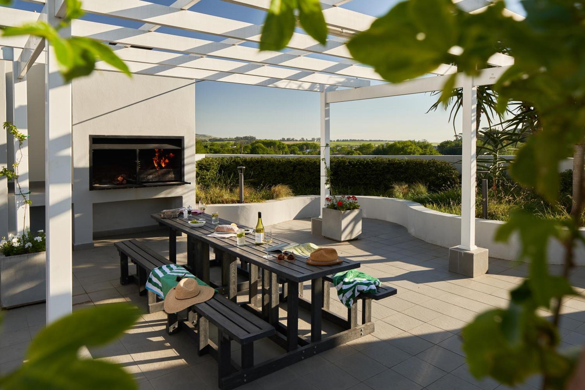 The Den Apartments By Raw Africa Collection Στέλενμπος Εξωτερικό φωτογραφία