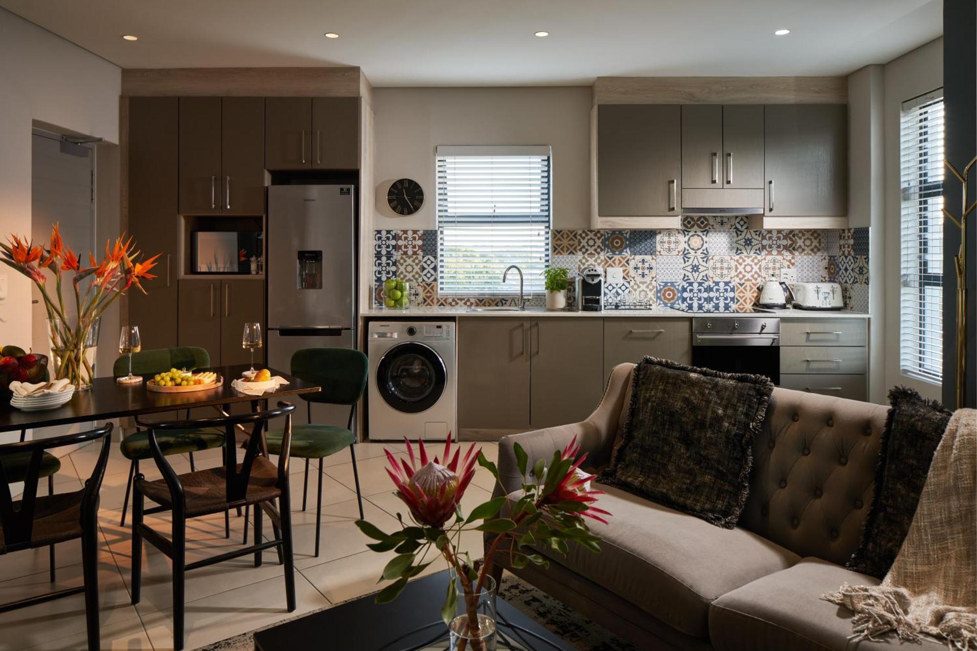 The Den Apartments By Raw Africa Collection Στέλενμπος Εξωτερικό φωτογραφία