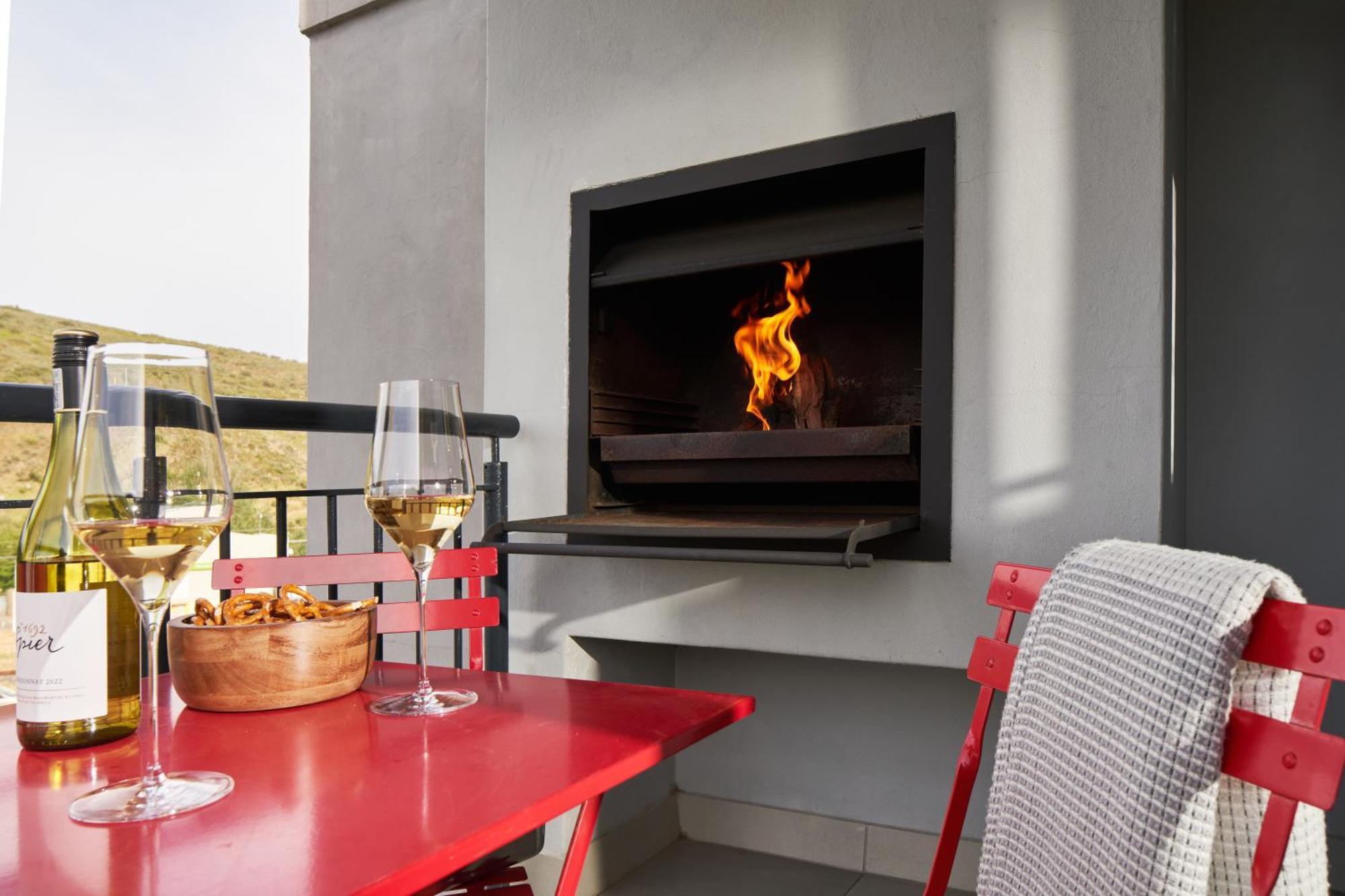 The Den Apartments By Raw Africa Collection Στέλενμπος Εξωτερικό φωτογραφία